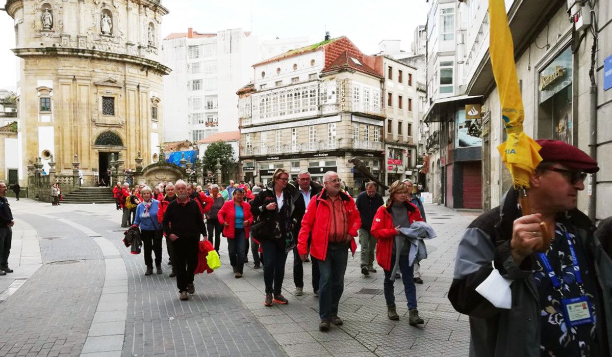 Un grupo de turistas na cidade de Pontevedra