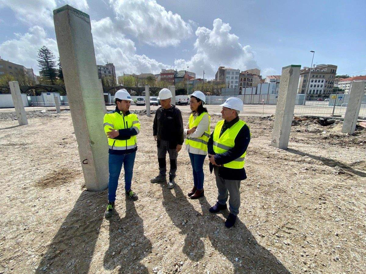 Visita de María Ramallo a las obras de cimentación del futuro Auditorio de Marín