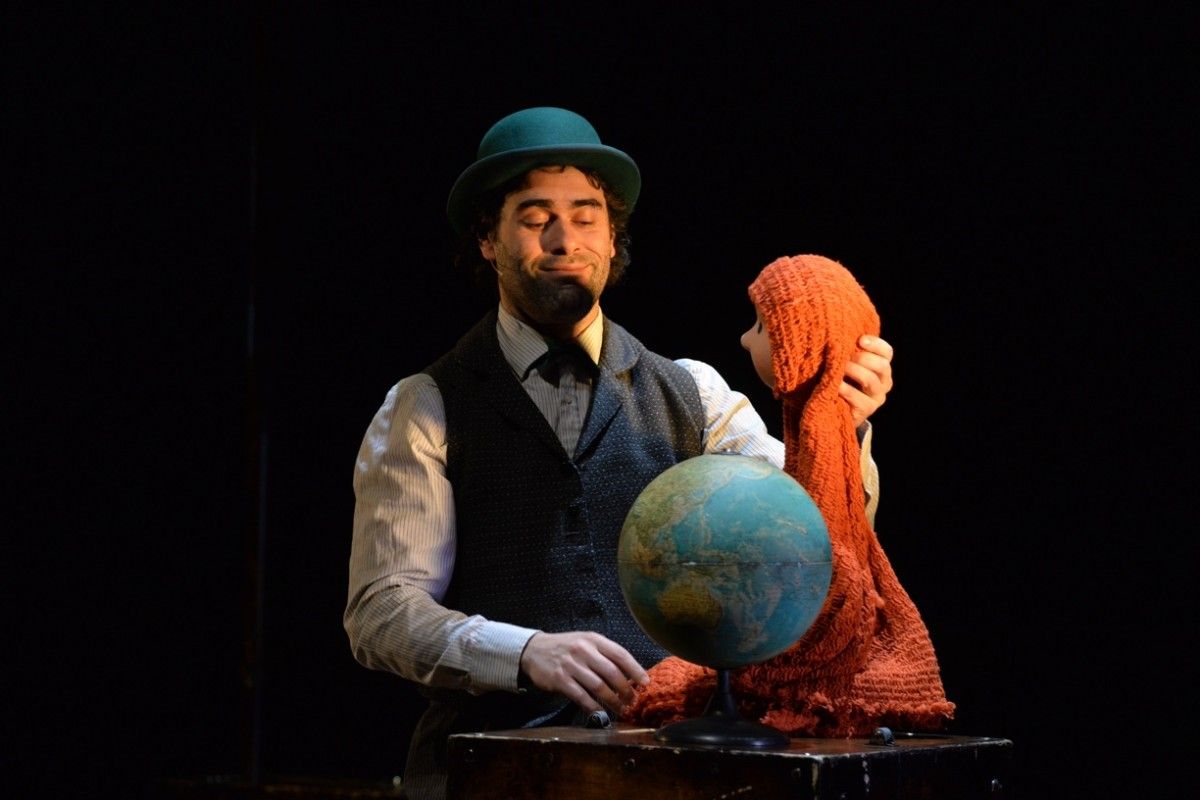 'La Vuelta al Mundo' de Gorakada Teatro, primera cita de Domingos do Principal