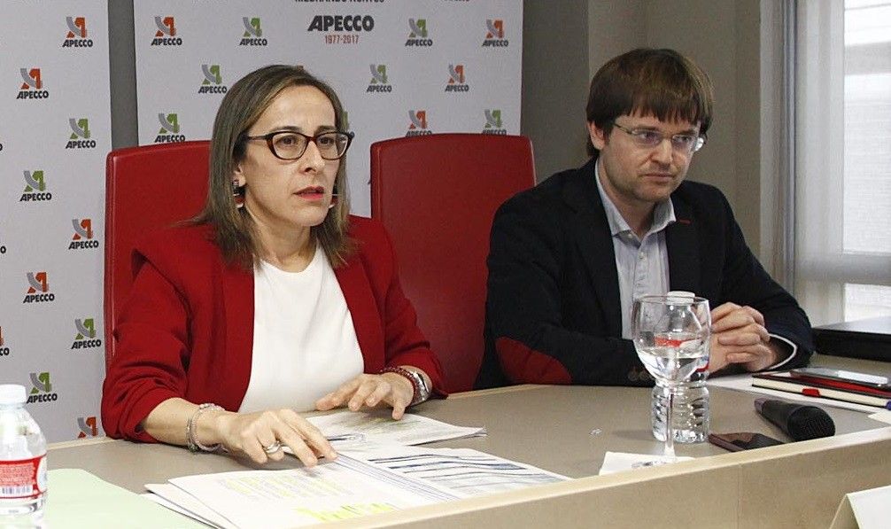 La conselleira Ethel Vázquez con el director de la Axencia Galega de Infraestruturas, Francisco Menéndez