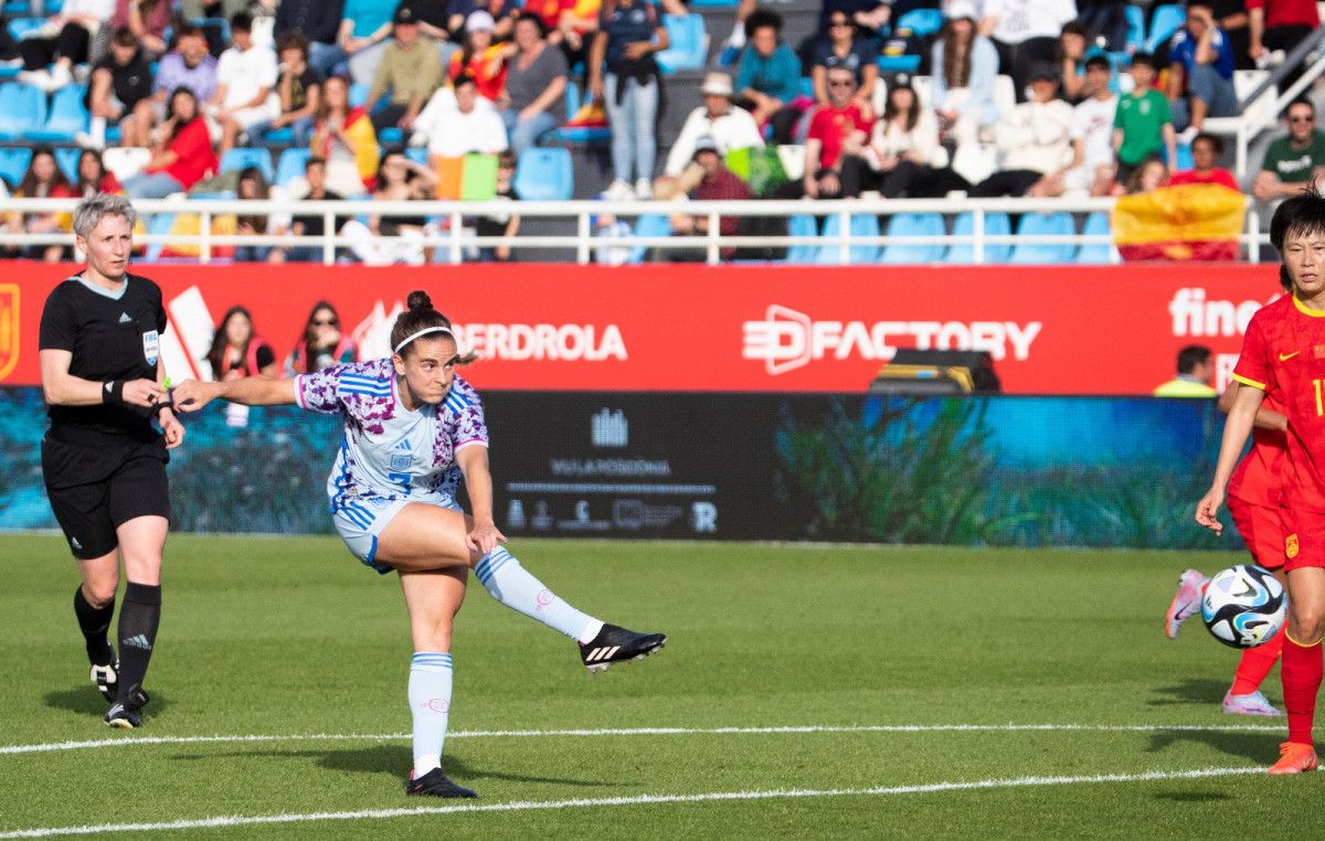 Tere Abelleira consegue ante China o seu primeiro gol coa Selección Española Absoluta