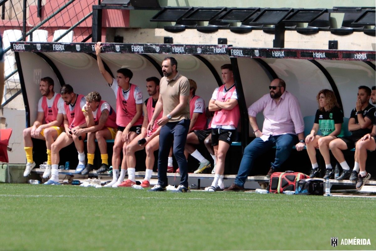 Juanma Barrero, adestrador do Mérida AD