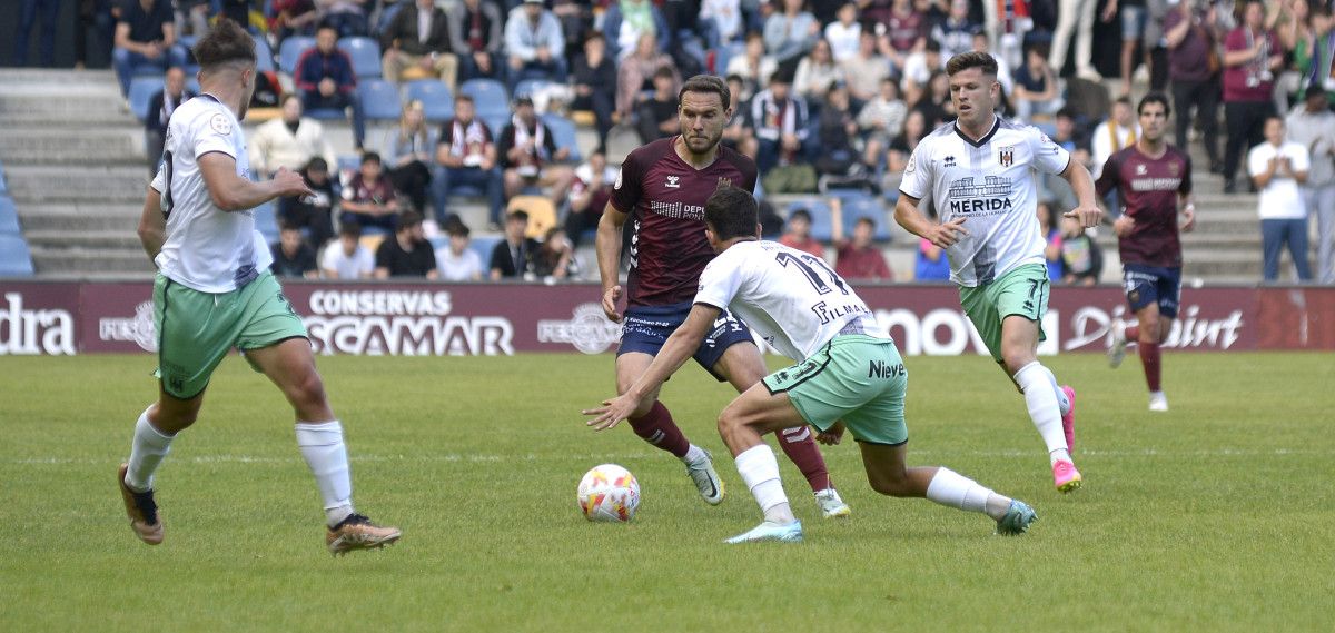 Partido entre Mérida y Pontevedra en Pasarón