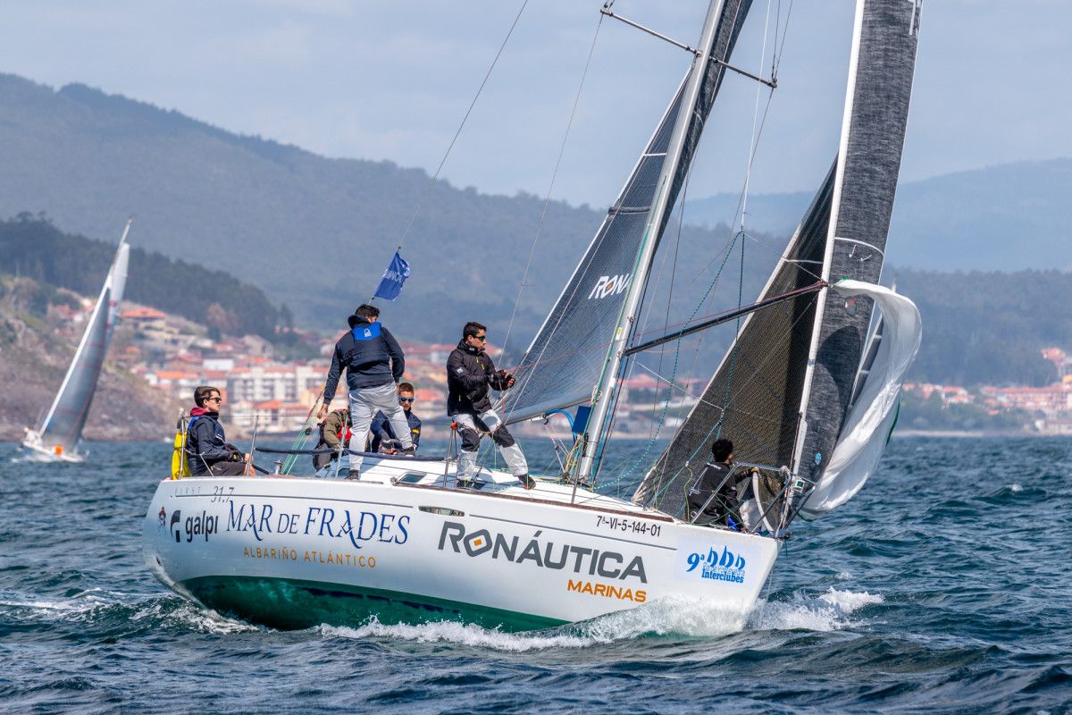 Ronáutica Marinas, barco ganador de la Clase 2 de la novena edición de la Regata Interclubes Ría de Pontevedra