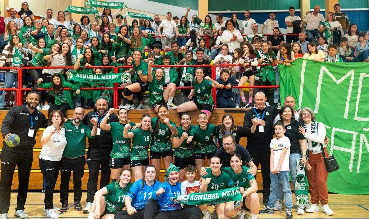 O Asmúbal Meaño celebra a súa clasificación para a fase de ascenso a División de Honor Oro