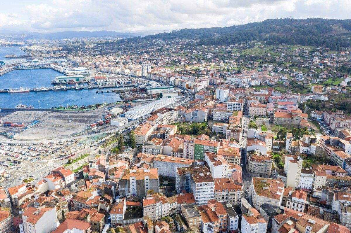 Vista aérea de Marín, relacionada co artigo Dúas veces na mesma pedra