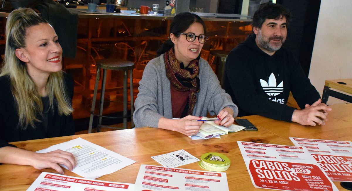Anabel Gulías, Patricia Hermida y Marcos Rivas presentan Cabos Soltos