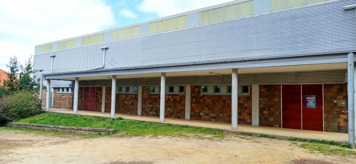 Pabellón deportivo de Santo Antoniño, en Barro