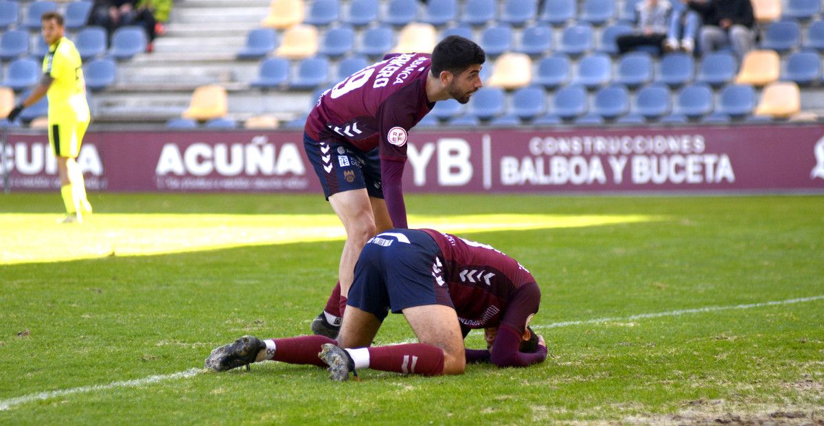 Partido de Primera RFEF entre Pontevedra CF y AD Ceuta en Pasarón