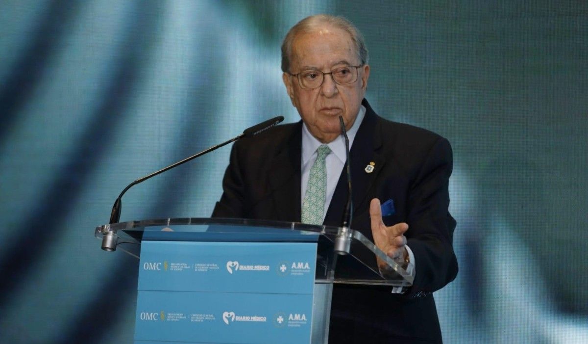 Dr. Diego Murillo, presidente de A.M.A., AMA Vida e a Fundación A.M.A.