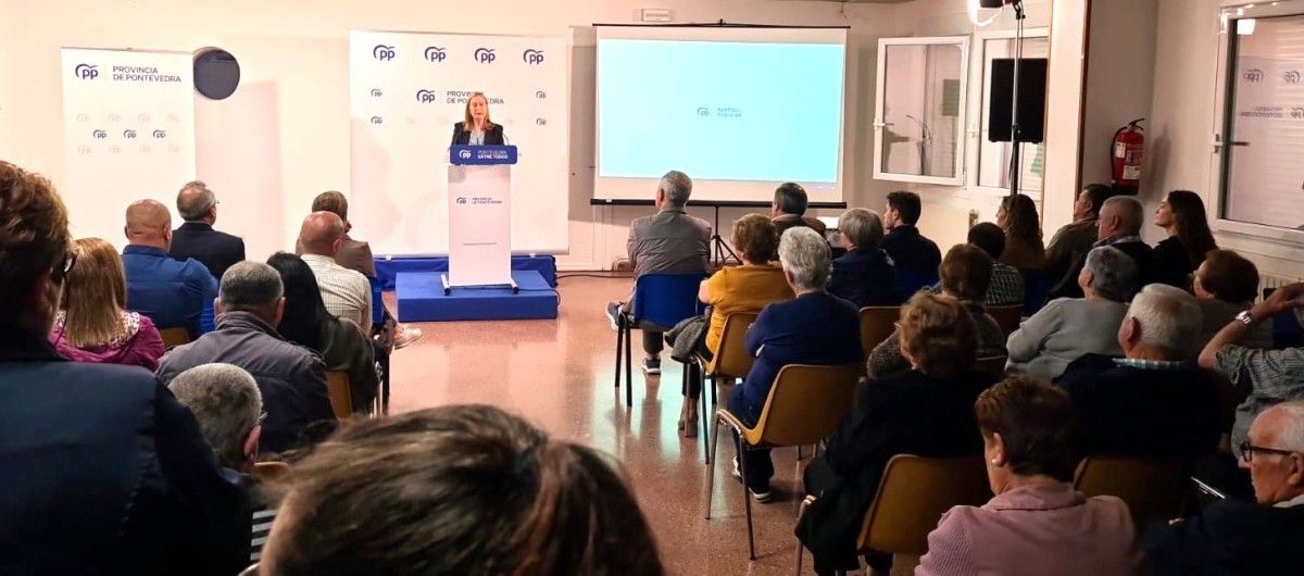 Ana Pastor durante o acto de presentación da candidatura do PP en Barro