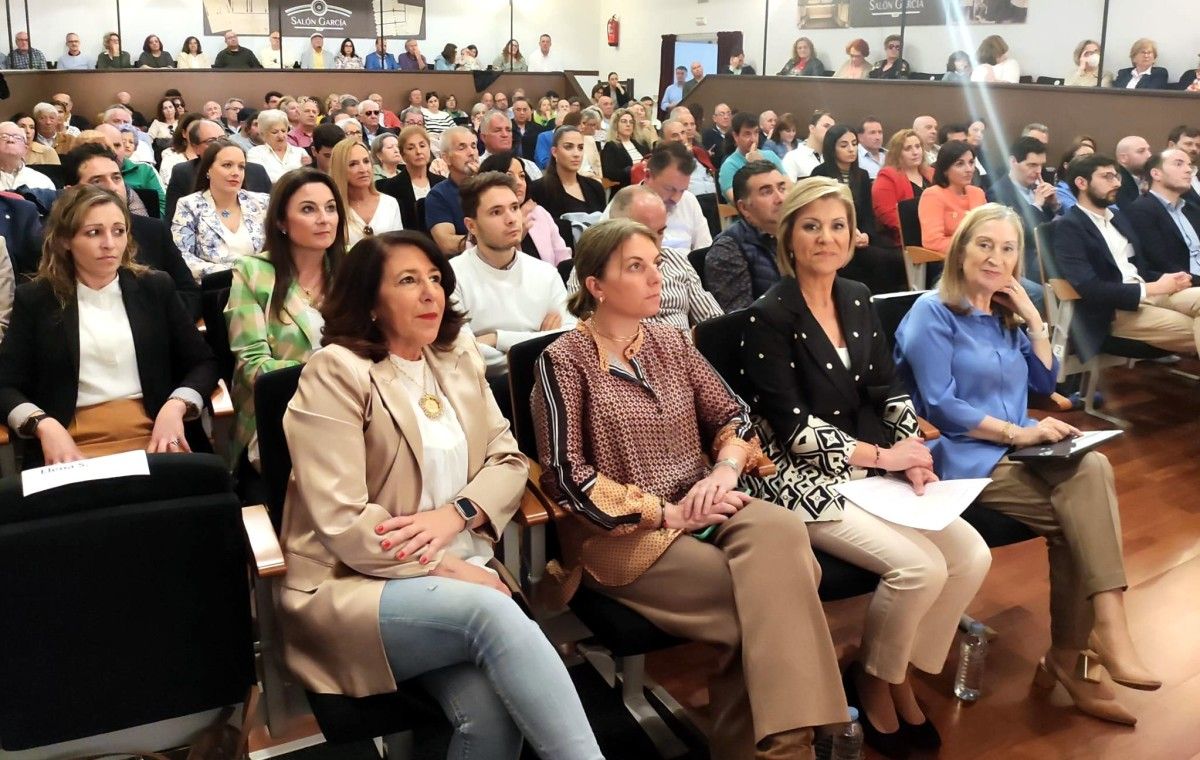 Ana Granja, candidata del PP de Vilagarcía, presenta su lista a las municipales