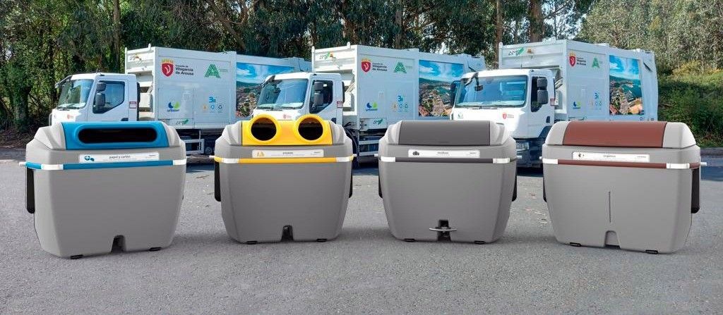 Nuevos contenedores y el parque móvil de recogida de basura en Vilagarcía
