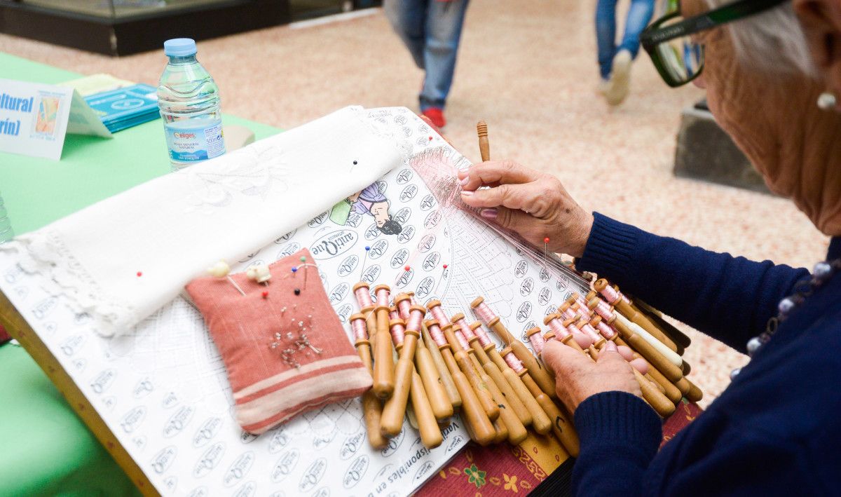 Palilleira en las Galerías de la Oliva