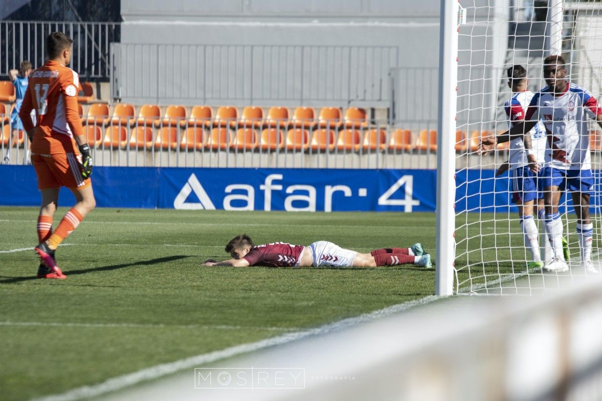Partido de Primera RFEF entre Rayo Majadahonda e Pontevedra CF no Cerro del Espino