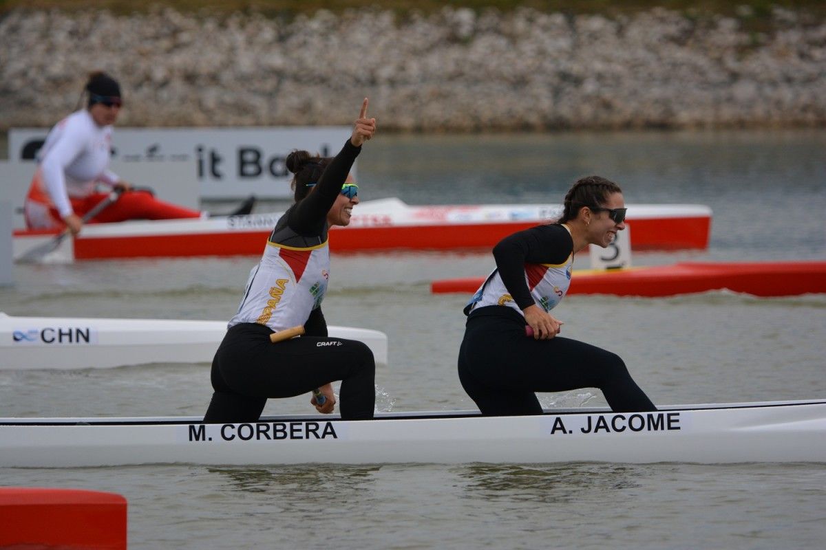 Antía Jácome e María Corbera, na Copa del Mundo de Szeged