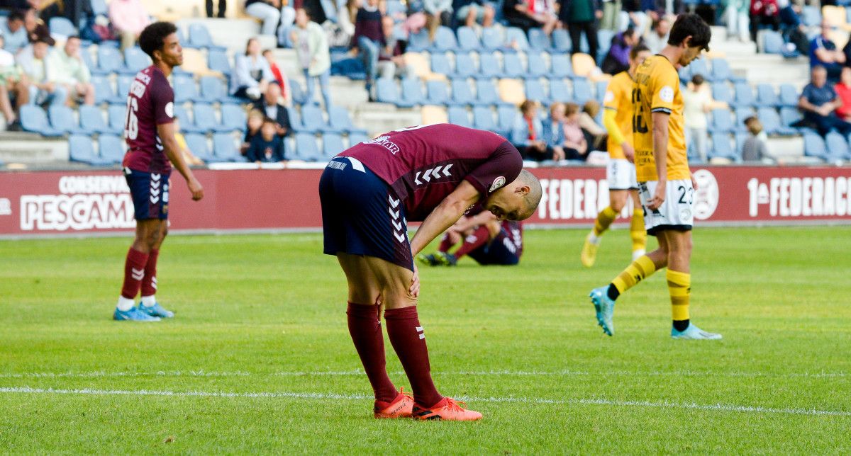 Partido de Primera RFEF entre Pontevedra CF - Unionistas de Salamanca en Pasarón