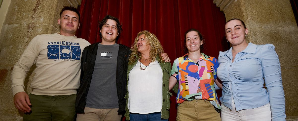 De izquierda a derecha, Oliver Martínez, Fran Blanco, María Rey, Paula Dapena y Carla Barros