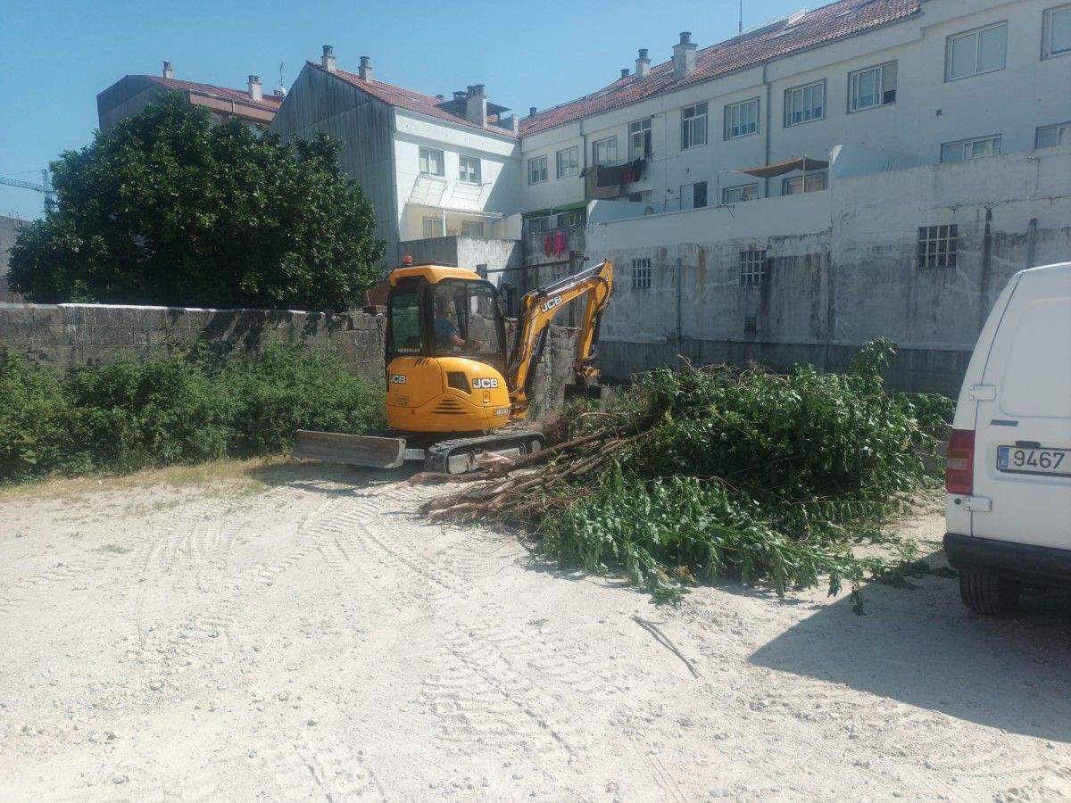Labores de mantenimiento en los aparcamientos públicos gratuitos