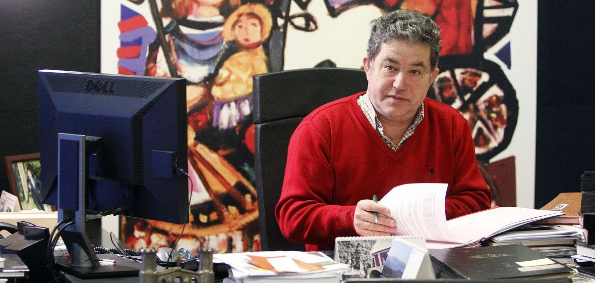 Miguel Anxo Fernández Lores, alcalde de Pontevedra, no seu despacho