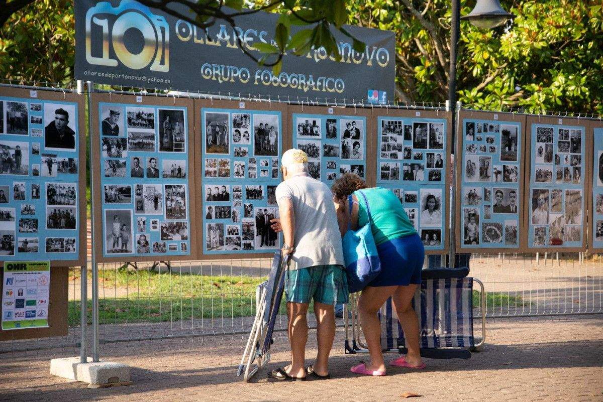 Exposición de Ollares de Portonovo na Praza Pascual Veiga