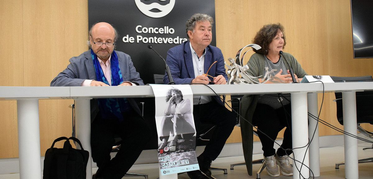 Presentación no Concello da homenaxe á escritora Fina Casalderrey