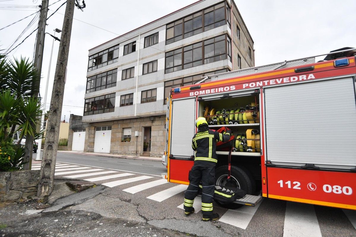 Intervención de los bomberos en Conde de Bugallal