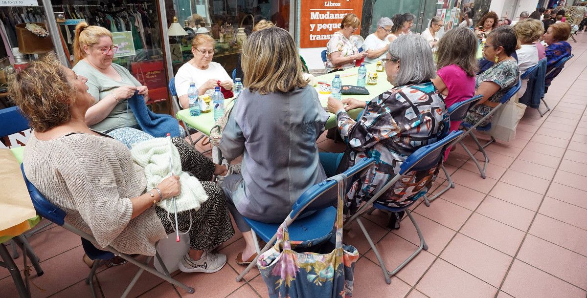 Celebración do Día Mundial de Tecer en Público nas galerías da Oliva