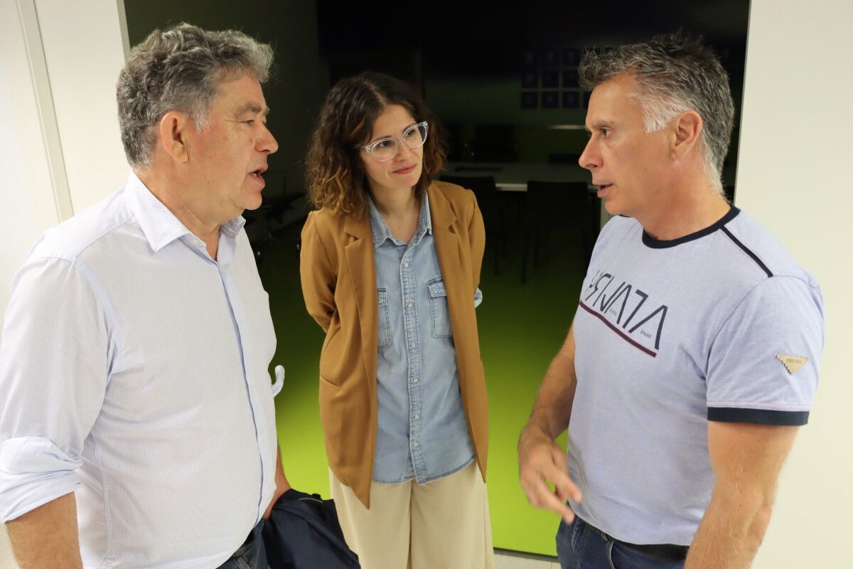 Miguel Anxo Fernández Lores e Anabel Gulías con Alfredo Bea, presidente da Federación Galega de Piragüismo
