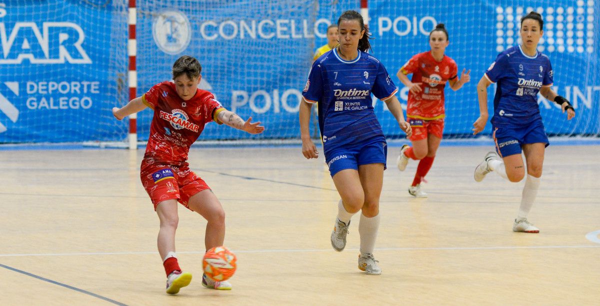 Rocío Gómez, no partido de liga entre Poio Pescamar e Ourense Envialia na Seca