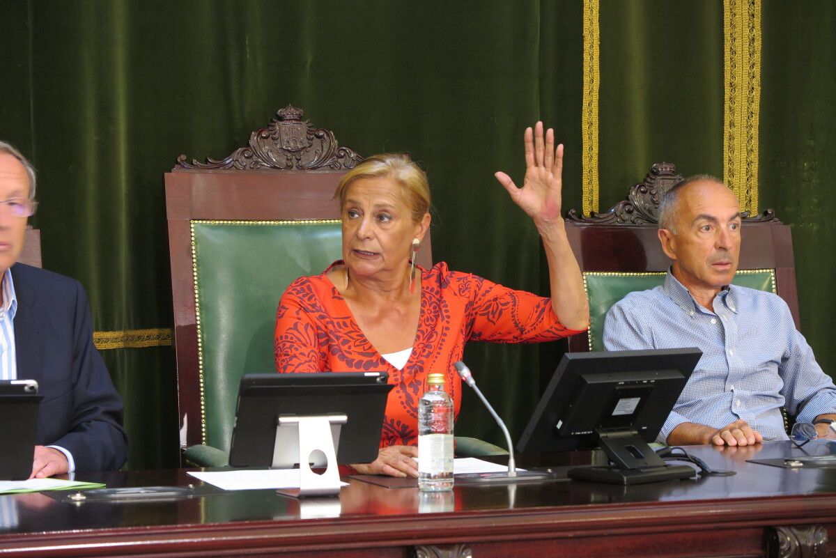 La Deputación cierra el mandato de Carmela Silva con el Pleno de actas