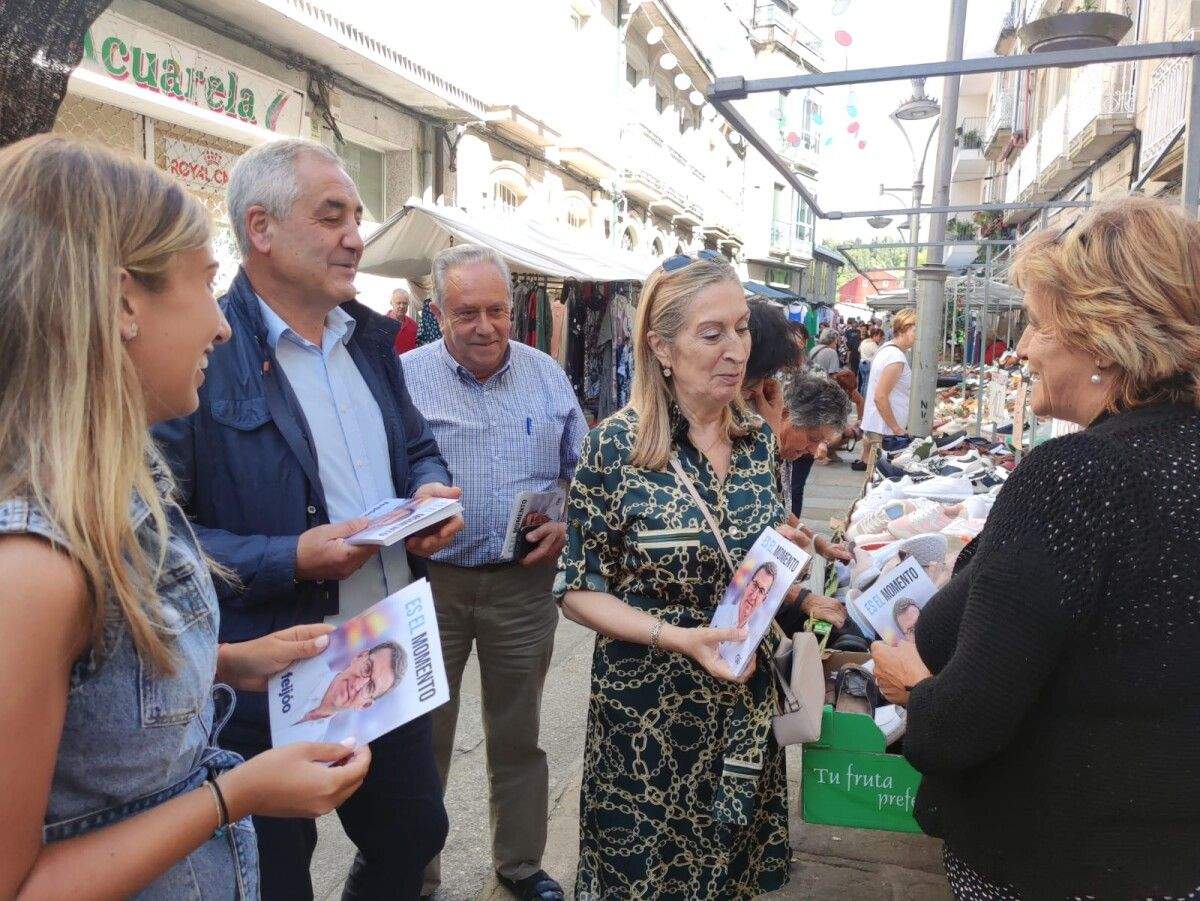Ana Pastor visita el mercado de Caldas de Reis