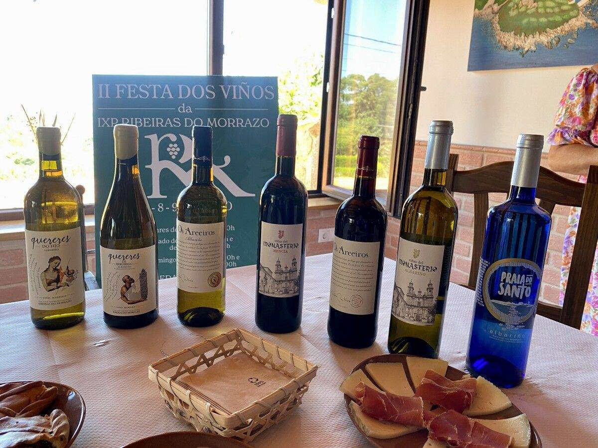 Vinos de las bodegas participantes en la Festa dos Viños da IXP Ribeiras do Morrazo