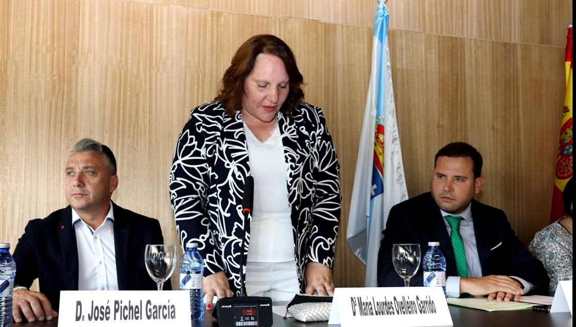 Lourdes Ovelleiro y Jorge Cubela en el pleno de investidura