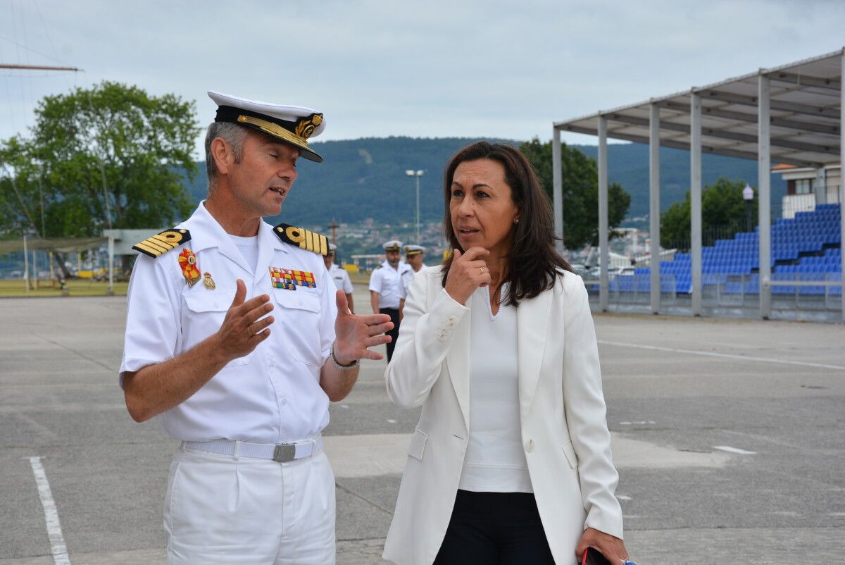 La alcaldesa de Marín María Ramallo se reúne con el comandante director de la Escuela Naval Militar, Pedro Cardona Suanzes