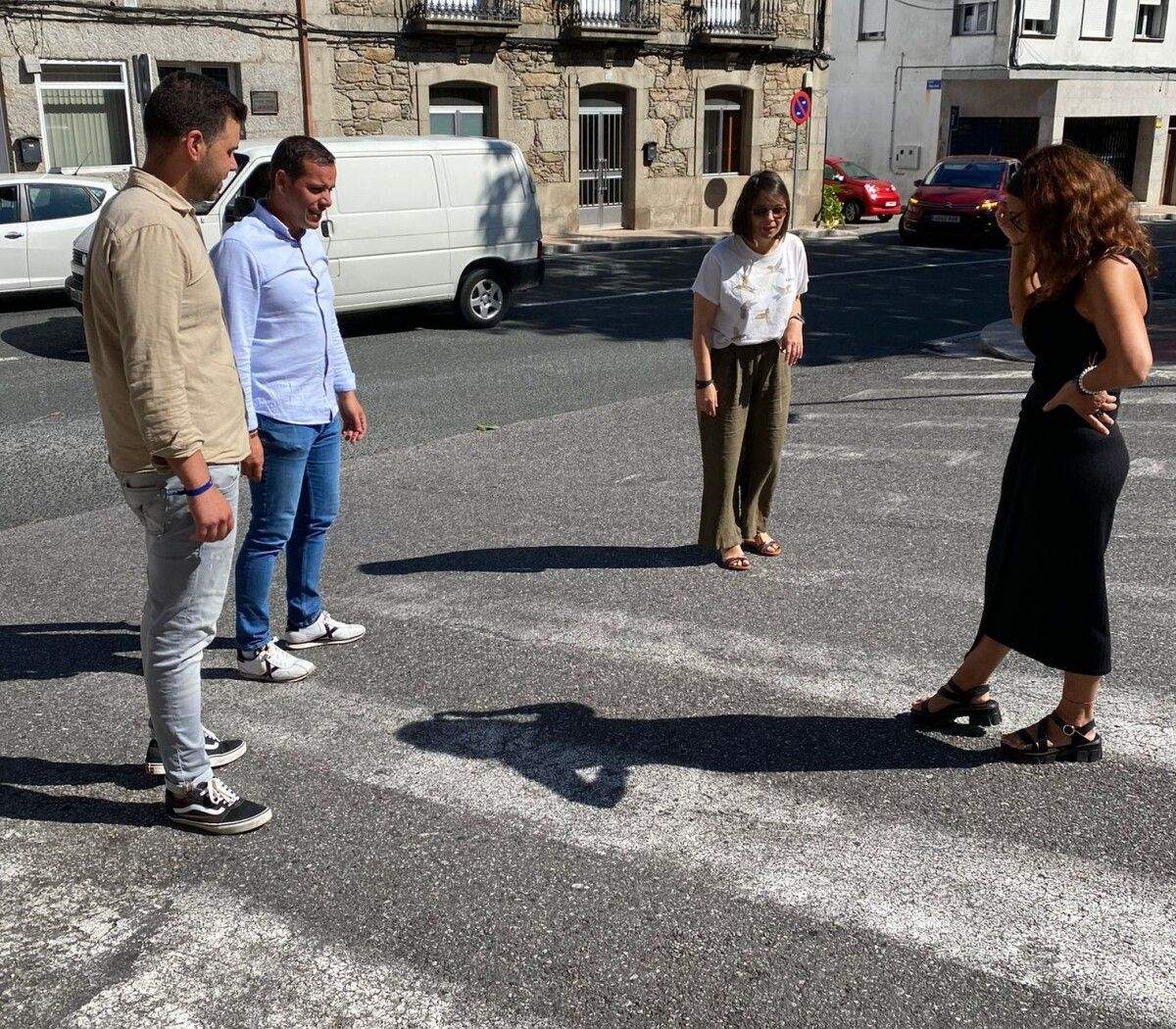 Nova fase da mellora urbana de Santa Lucía co pintado de once rúas