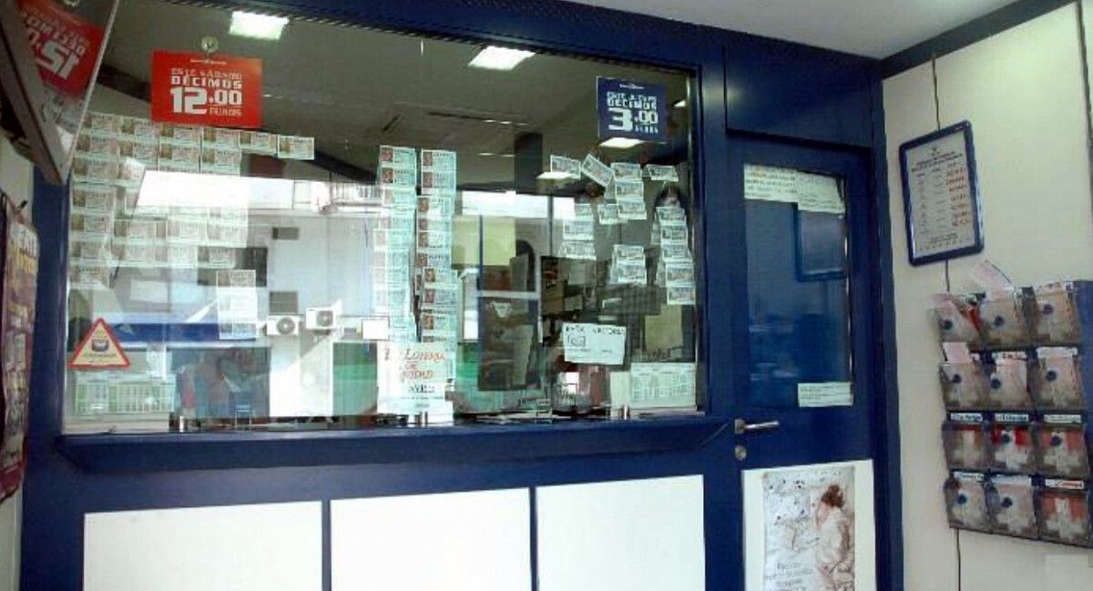 Administración de Lotaría número 4 de Pontevedra, na Rúa Raíña Vitoria
