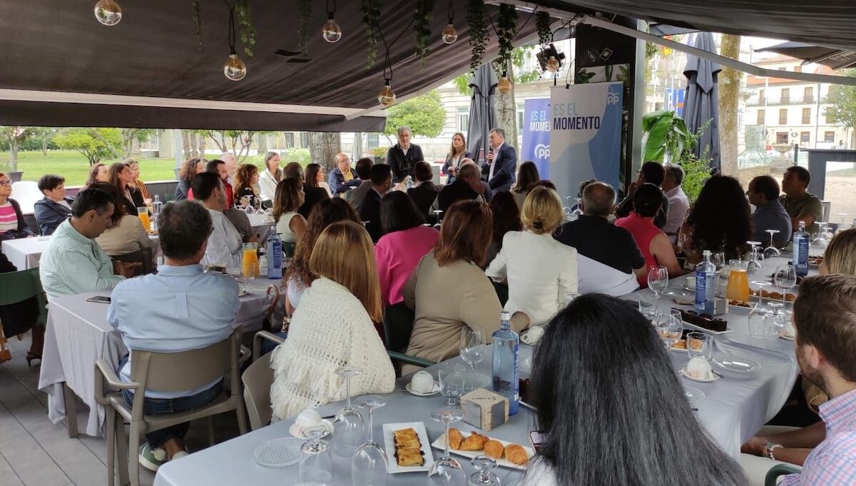 Xuntanza do PP con representantes da comunidade educativa de Pontevedra