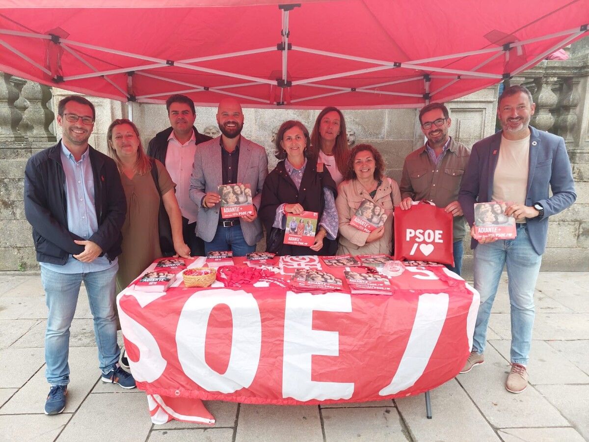 Acto de campaña electoral do PSOE na Peregrina
