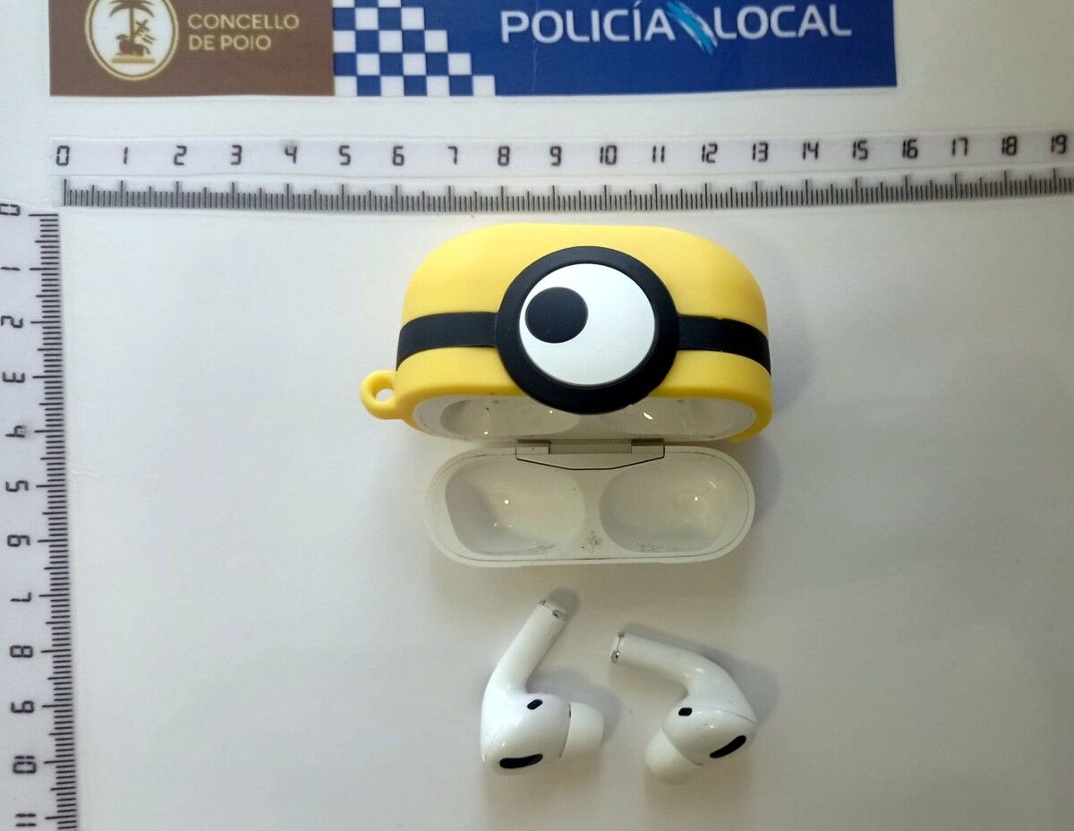 Airpods pro recuperados en Combarro