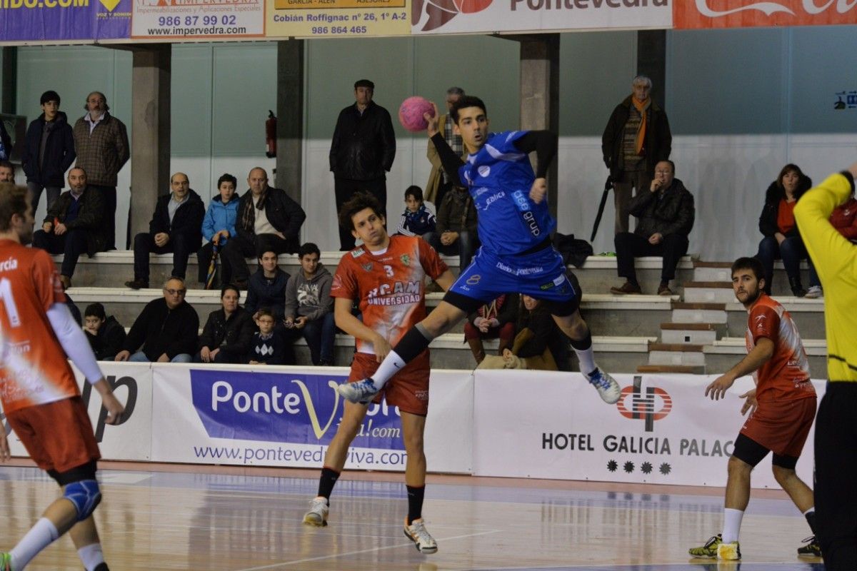 Partido entre Teucro y Alcobendas en el Municipal