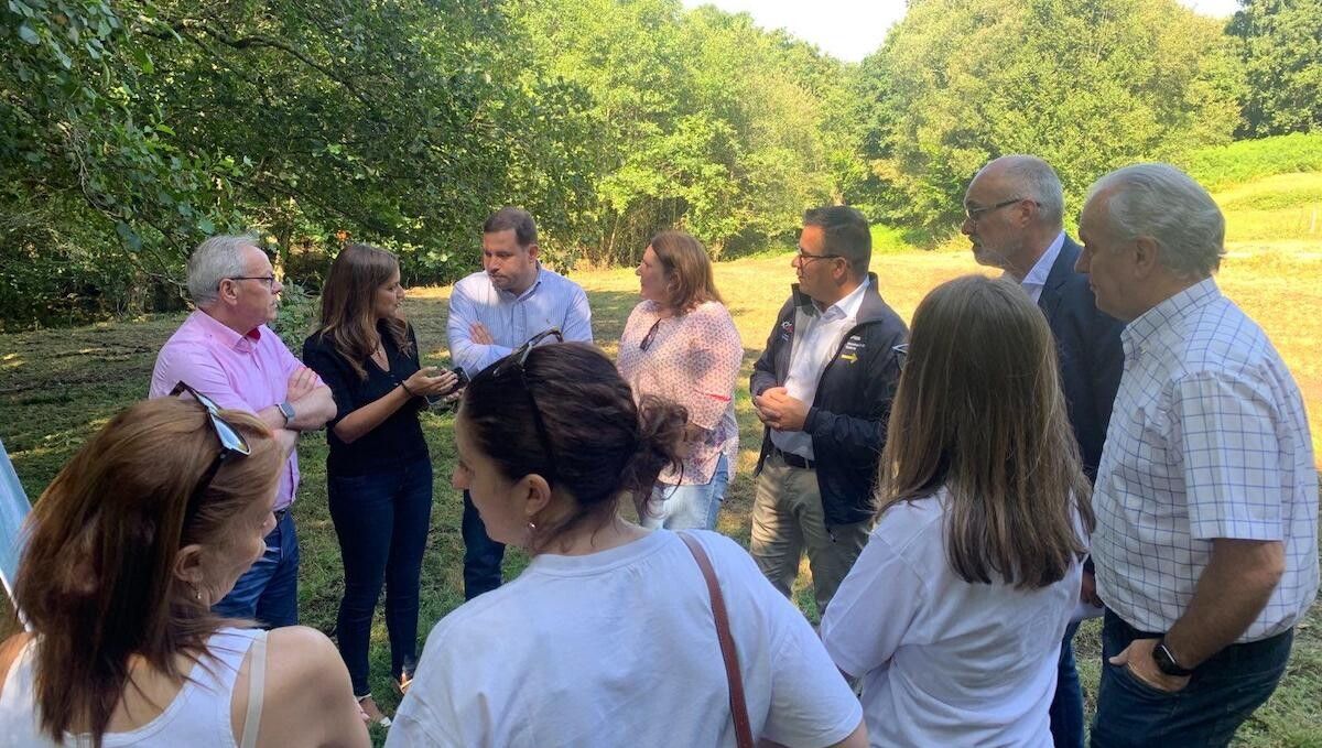 Visita do conselleiro de Medio Rural, José González, ao polígono agroforestal de Tomonde