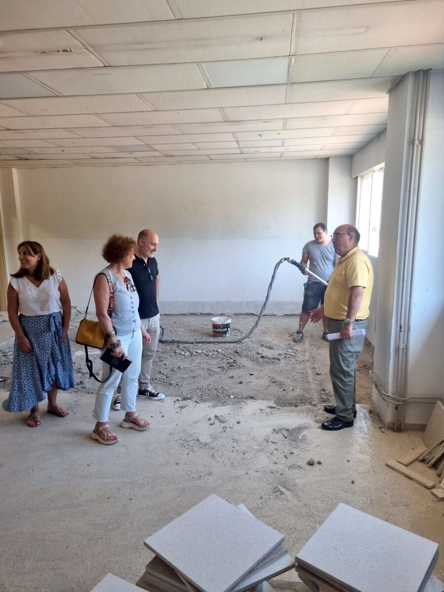 Visita del jefe territorial de Educación a las obras en el instituto Valle Inclán