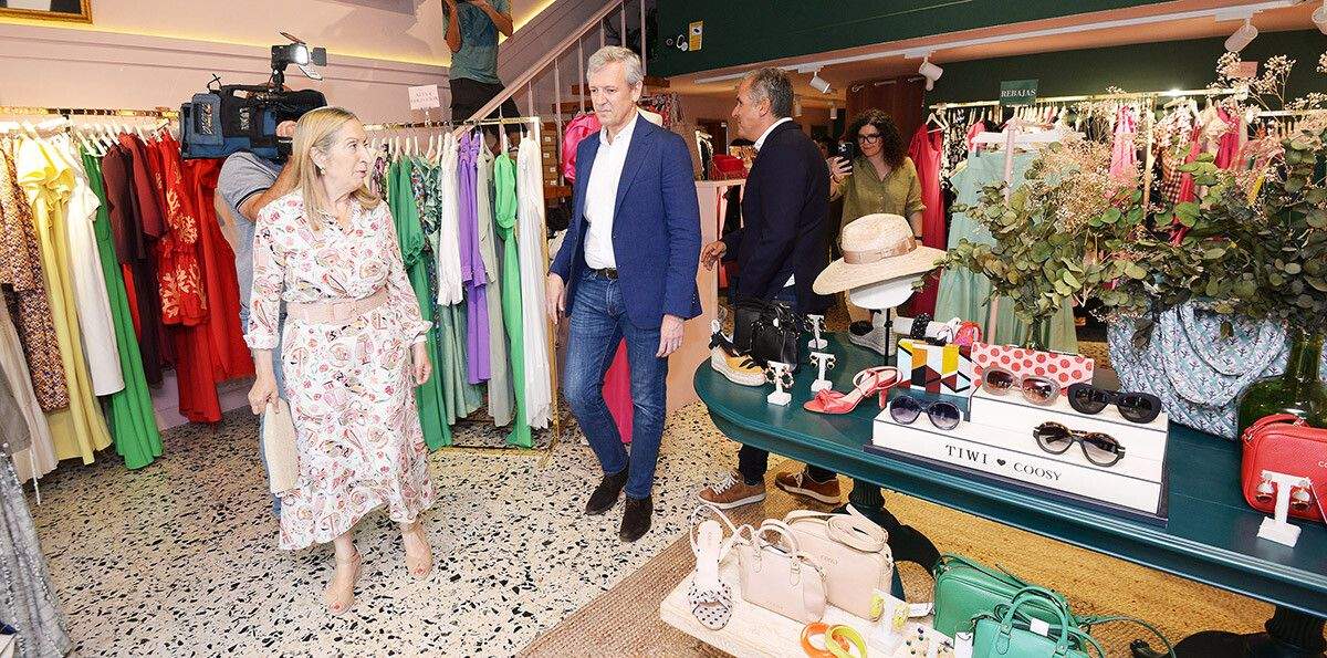 Paseo de fin de campaña de Alfonso Rueda e cargos do PP por Pontevedra