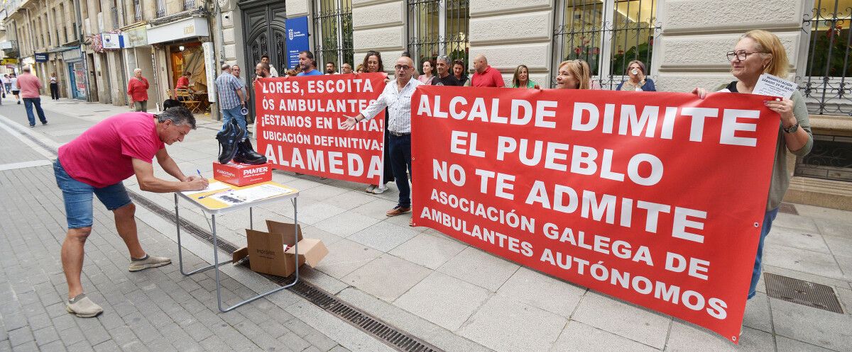 Protesta dos ambulantes reclamando a feira na Alameda
