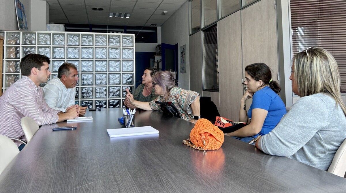 Reunión del PP con los vendedores ambulantes