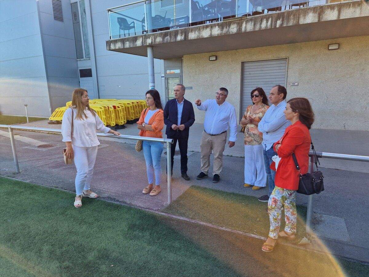 Visita ao campo de fútbol de A Senra, en Ribadumia