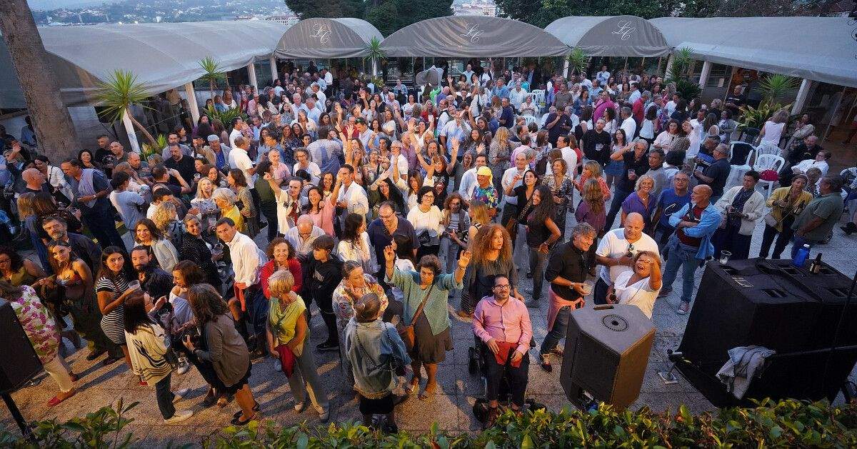 Público no concerto de Los Secretos no Liceo Casino
