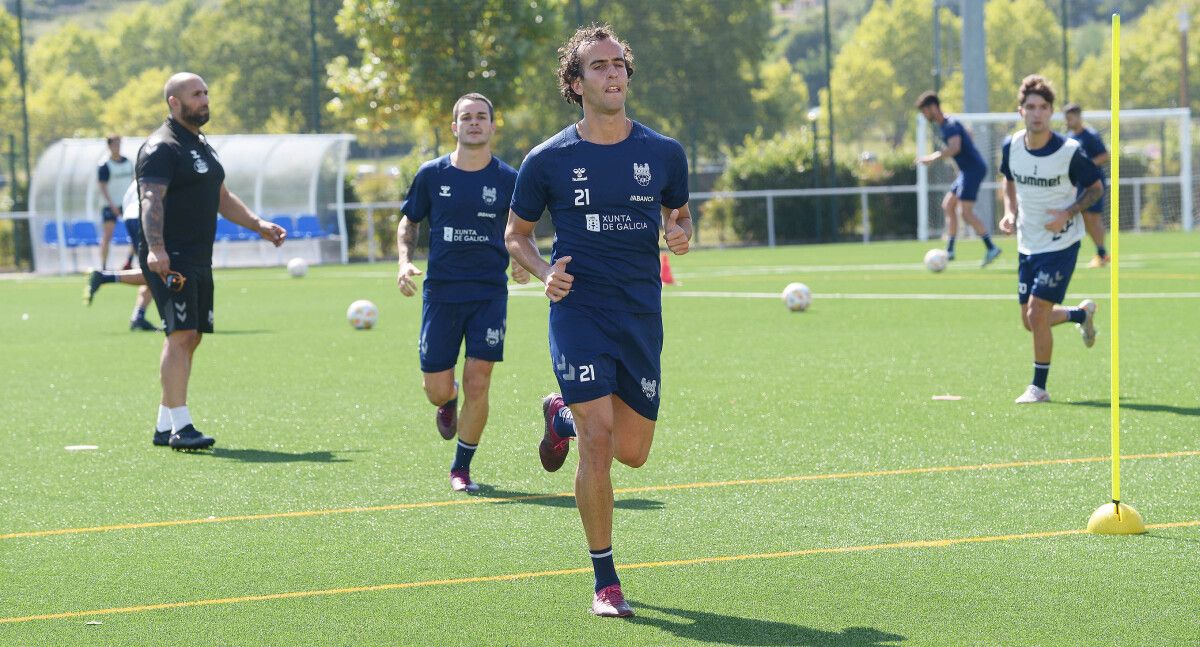 Charly López, adestrando co Pontevedra na Xunqueira