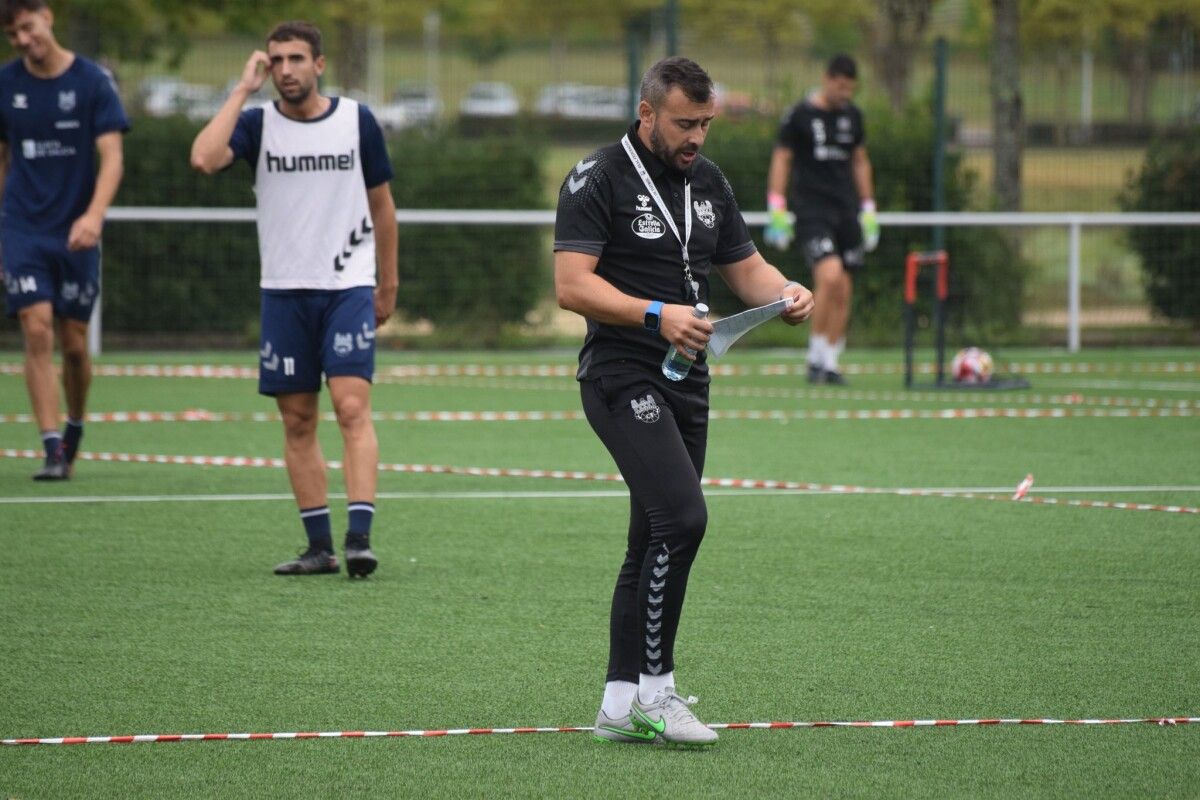 Yago Iglesias, en un entrenamiento del Pontevedra